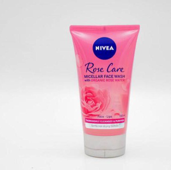 غسول NIVEAنيفيا 150 مل لون ROSE CARE